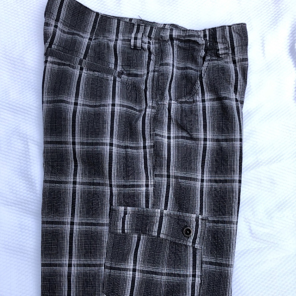 Men's cargo shorts size 34 w/ 14" inseam